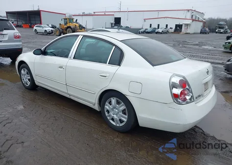 2005 Nissan Altima 2.5 S from USA, damaged, VIN 1N4AL11D15C321401